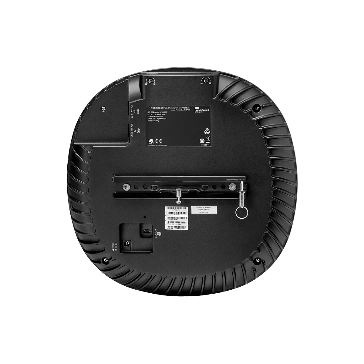 Detaillierte Ansicht der Rückseite eines schwarzen, runden Routers. Etiketten mit technischen Informationen und Anschlüssen sind sichtbar, sowie ein Montagebügel.