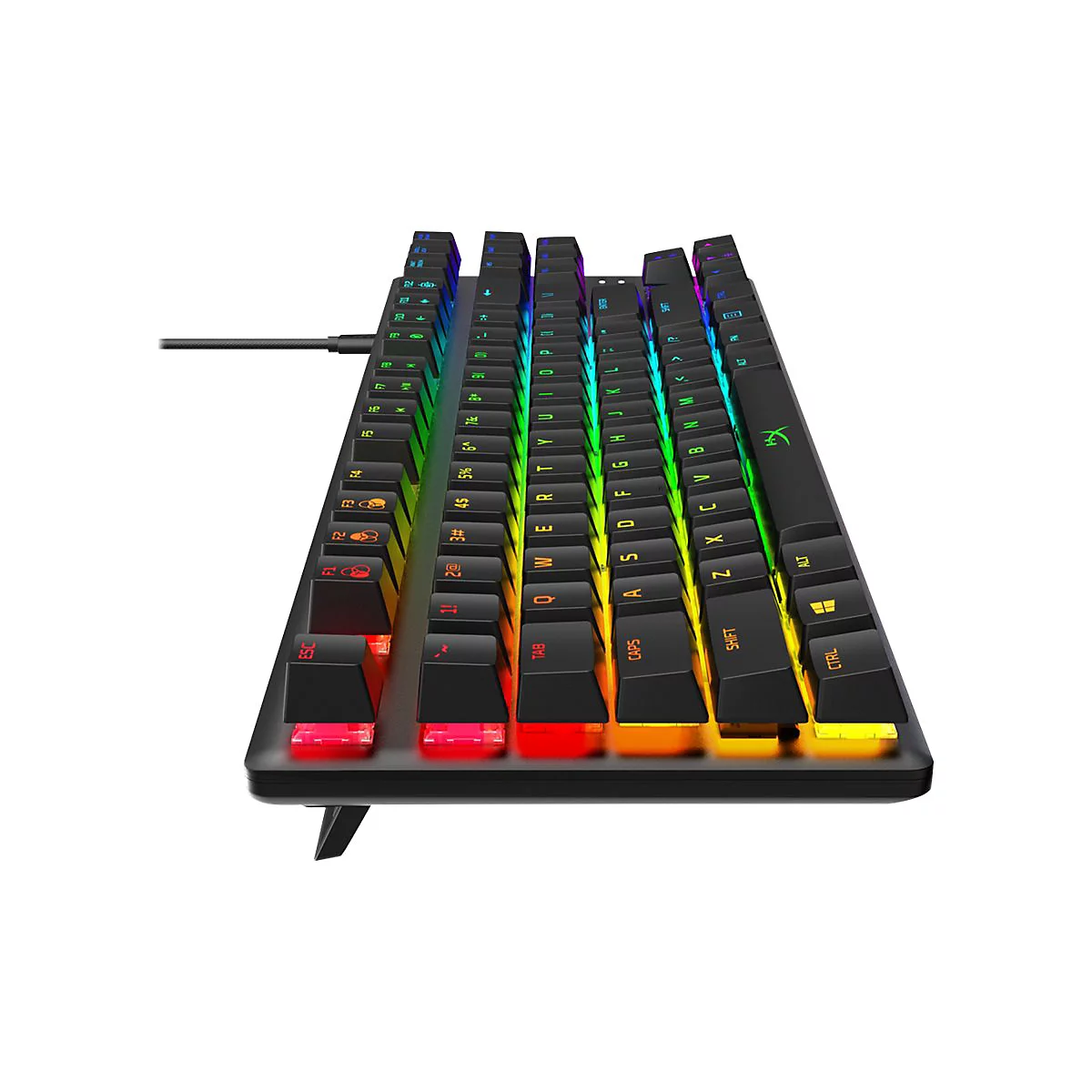 Schwarze Tastatur mit RGB-Beleuchtung, Tasten mit weiÃŸen Buchstaben. Das Kabel ist angeschlossen.