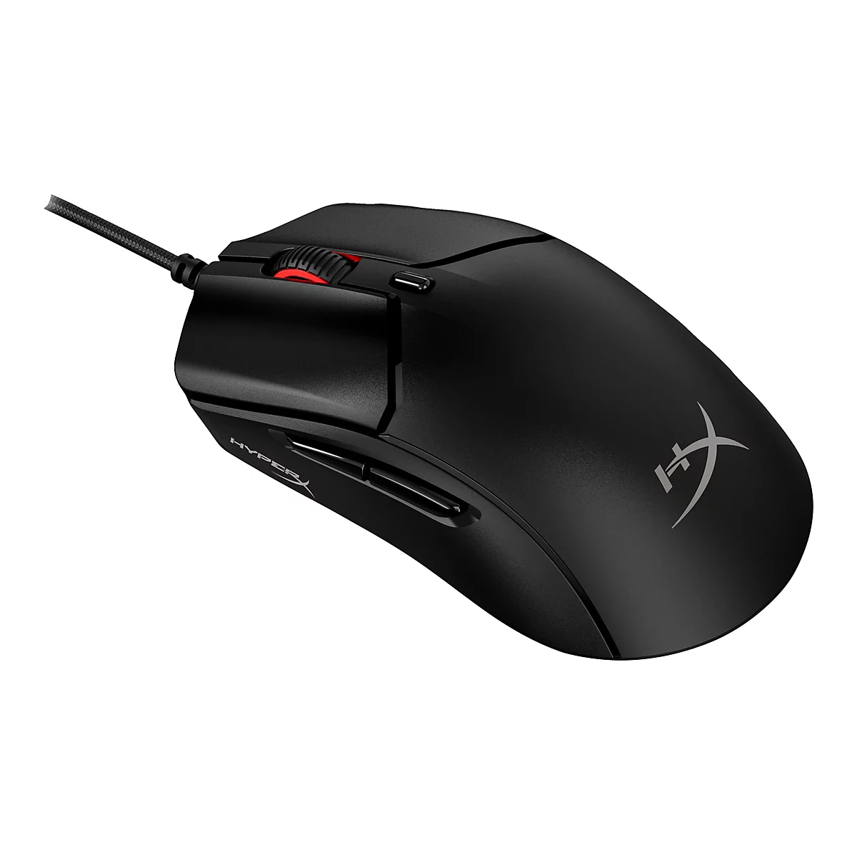 Souris de jeu noire, vue détaillée. La souris a des accents rouges sur la molette et le logo HyperX. Avec un câble tressé.