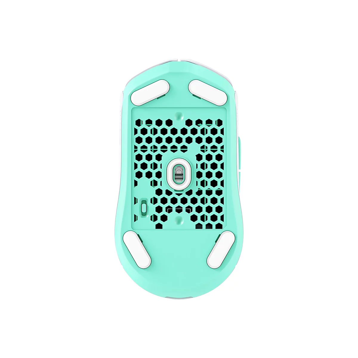 Vue de dessus d'une souris de jeu turquoise, dessous avec une structure en nid d'abeilles, des patins blancs.