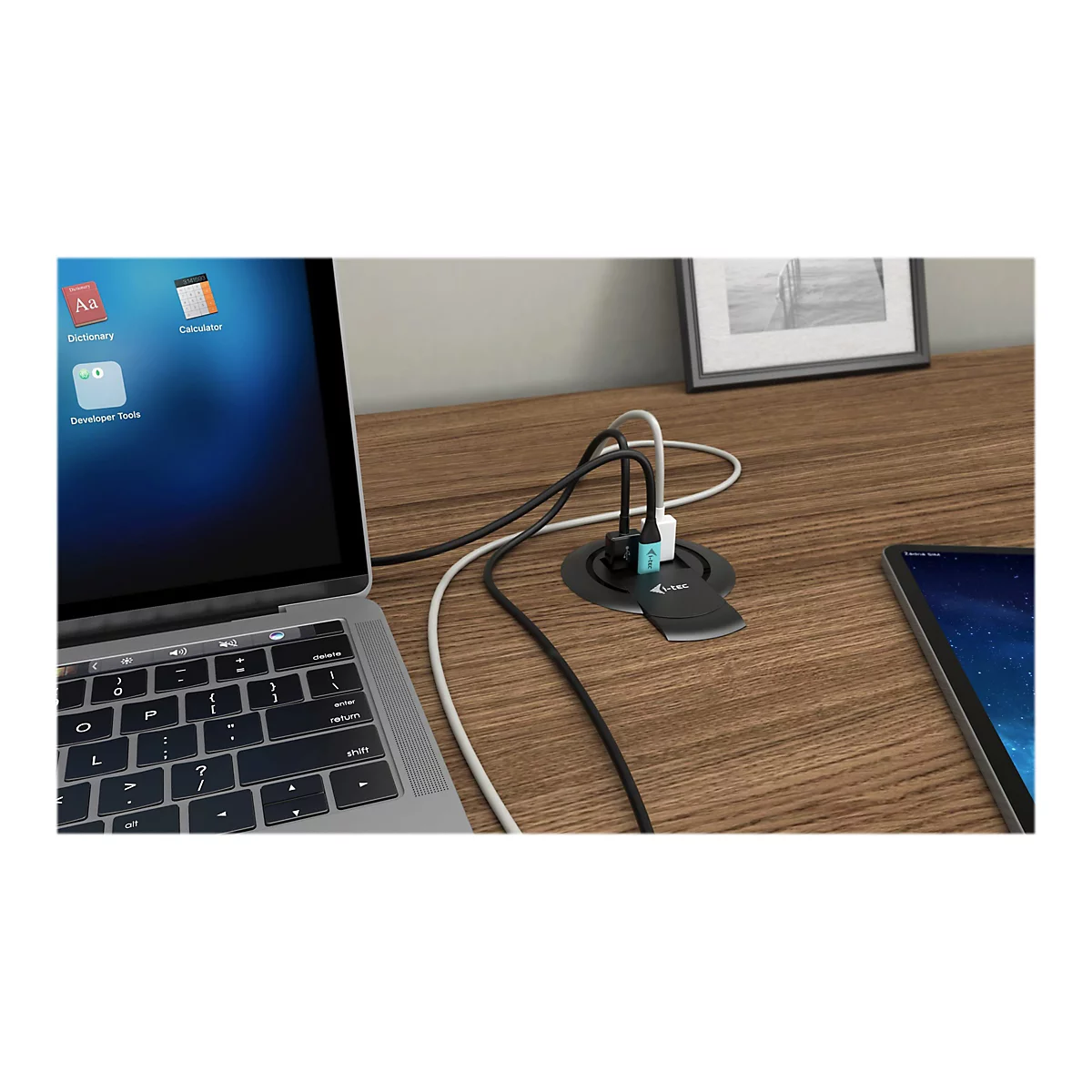i-Tec Built-in Desktop Fast Charger Netzteil - 3 x USB Typ A, USB-C - 96 Watt