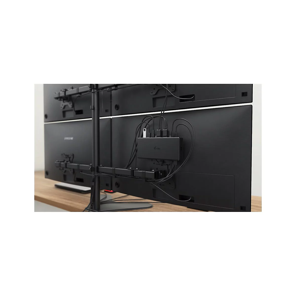 i-Tec USB-C Quattro Display Docking Station with Power Delivery - Dockingstation - USB-C / Thunderbolt 3 - 2 x HDMI, 2 x DP - 1GbE - mit i-Tec Universalladegerät 112 W