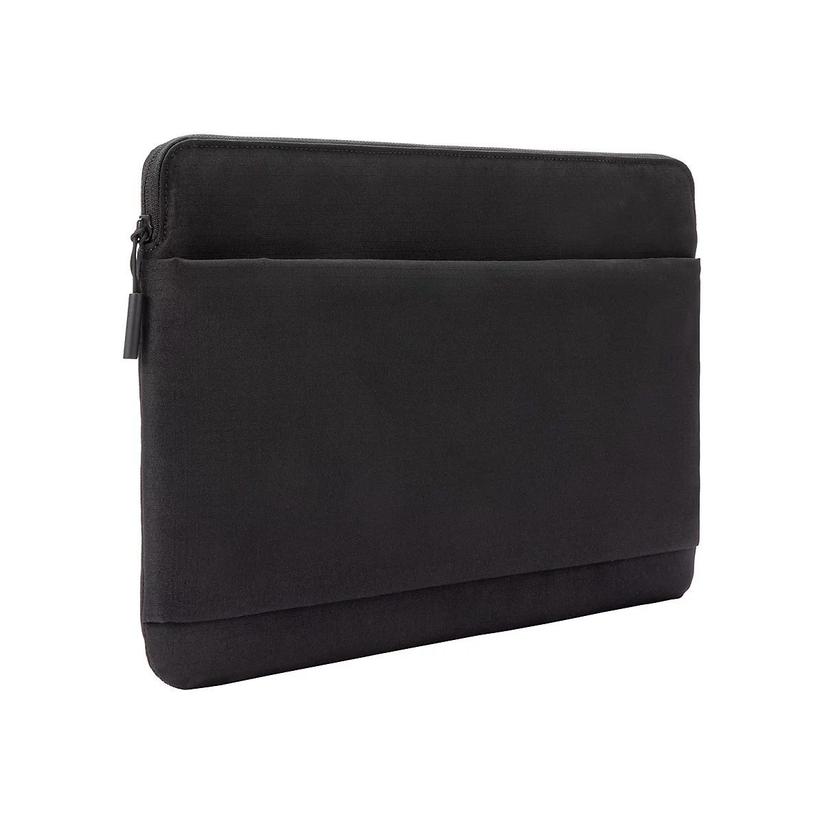 Schwarze Laptoptasche, mit Reißverschluss, auf weißem Hintergrund.