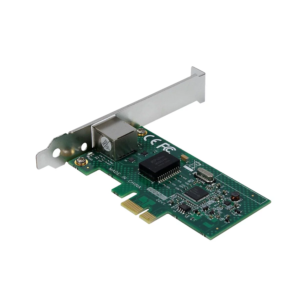 Eine grüne PCIe-Netzwerkkarte mit RJ45-Anschluss und silberner Slotblende vor weißem Hintergrund.