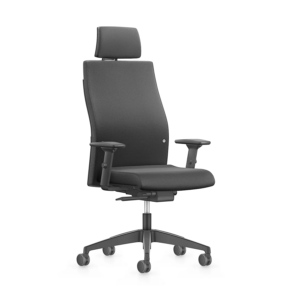 Ein schwarzer Bürostuhl mit Kopfstütze und Armlehnen vor weißem Hintergrund.