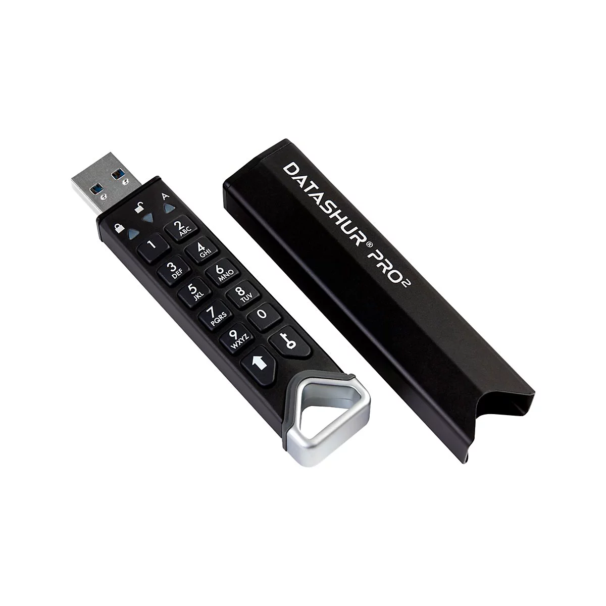 Ein schwarzer USB-Stick mit Tastatur und Zahlen. Der Deckel ist daneben gelegt. Auf dem Stick steht "DATASHUR PRO2".