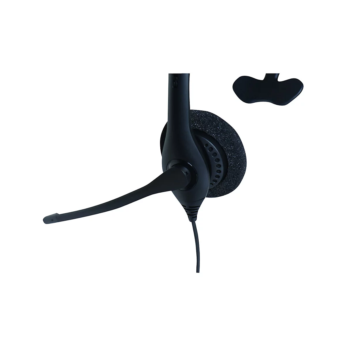 Schwarzes Headset mit Mikrofon und gepolstertem Ohrteil vor weißem Hintergrund. Das Mikrofon ist zum Sprechen positioniert.