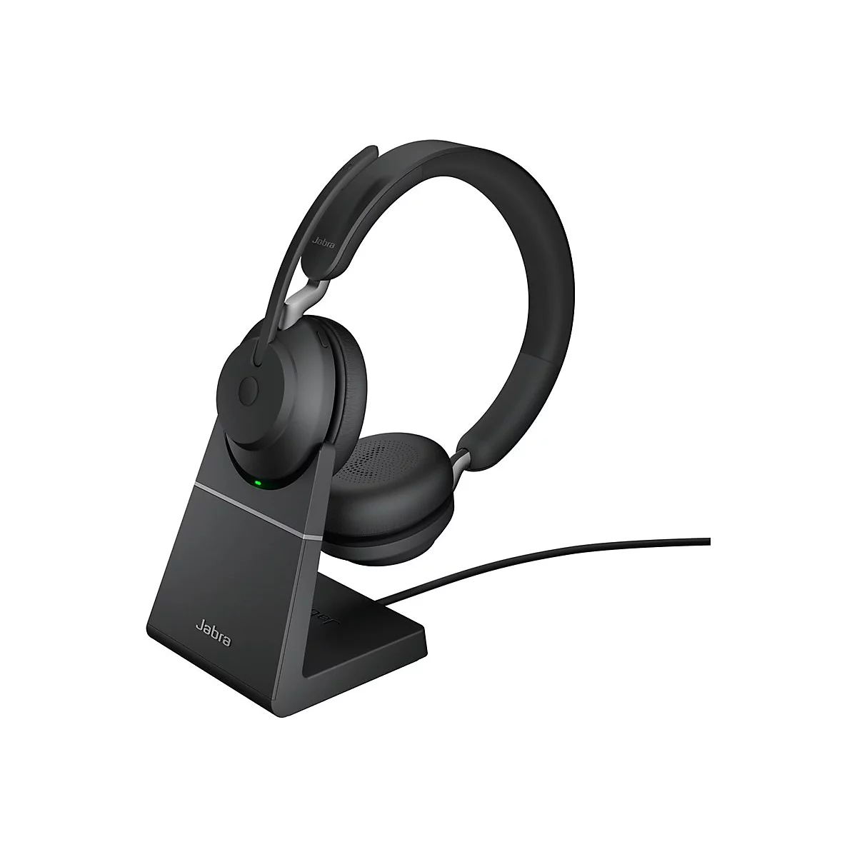 Schwarzes Jabra-Headset auf einer Ladestation. Das Headset ist mit dem Jabra-Logo versehen.