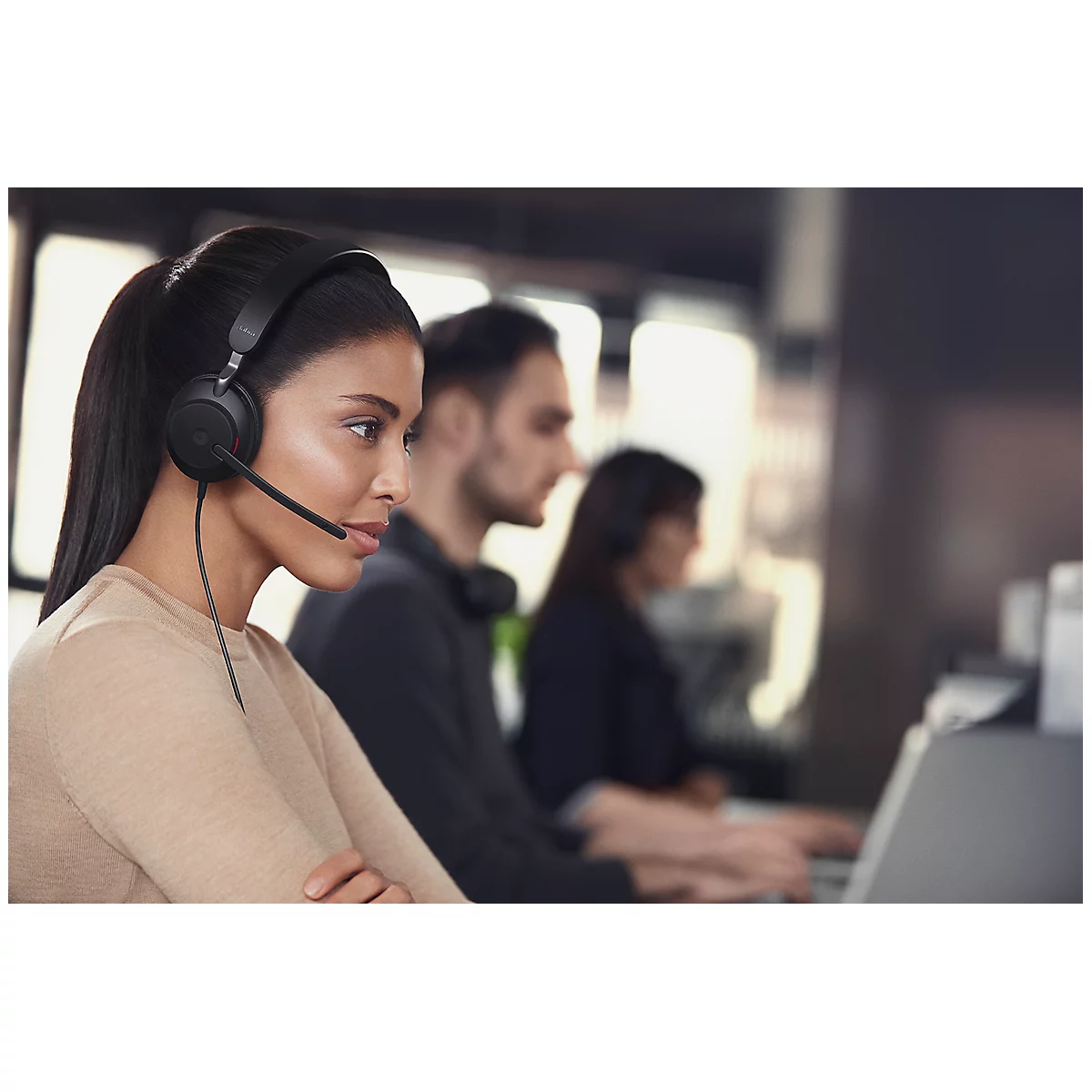 Jabra On-Ear Headset Evolve2 40 MS Stereo, binaural, USB-A, kabelgebunden, 3 digitale MEMS-Mikrofone, schwarz