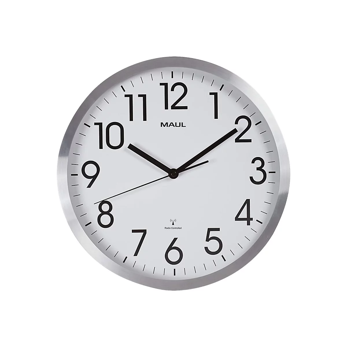 Analoge Wanduhr von Maul mit silbernem Metallrahmen, weißem Zifferblatt und schwarzen Ziffern.