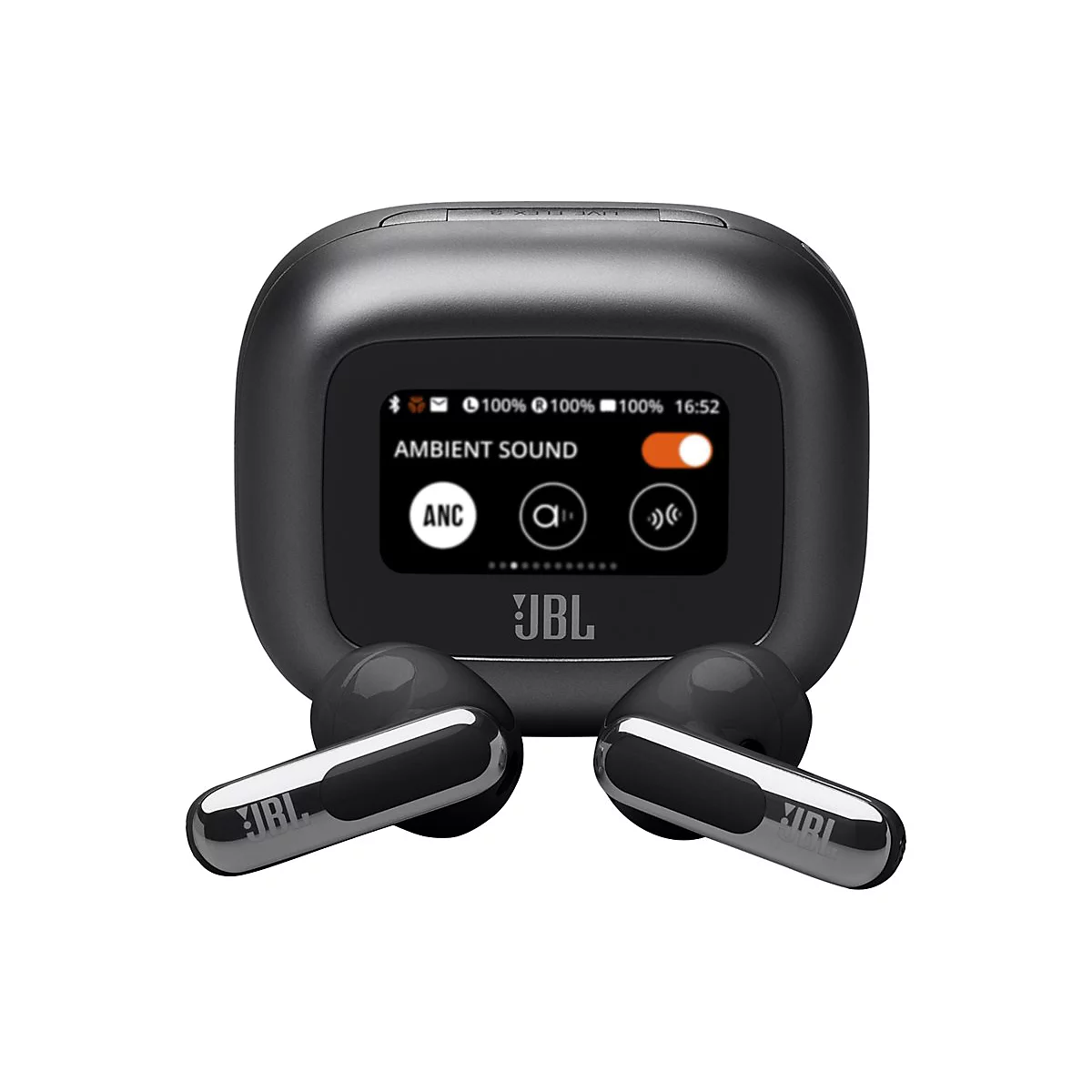 Schwarze JBL-Kopfhörer mit Ladecase. Auf dem Case ein Display mit Akkustatus, und Optionen. Zwei Kopfhörer sind daneben platziert.