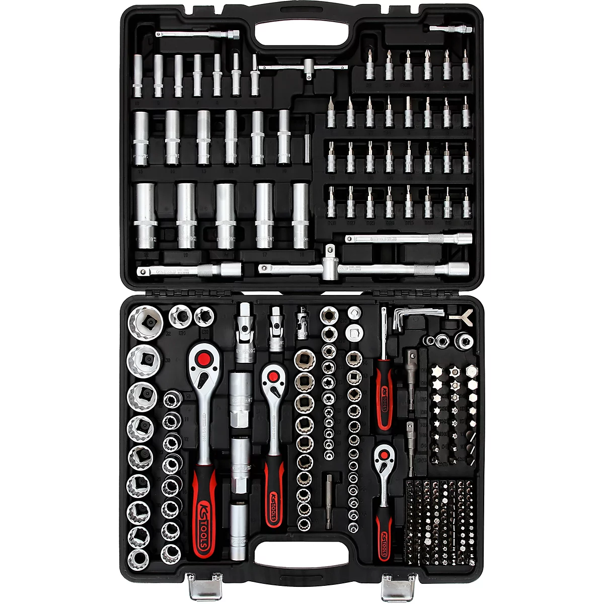 Une boîte à outils noire ouverte contenant un assortiment complet de douilles, d'embouts et de cliquets.