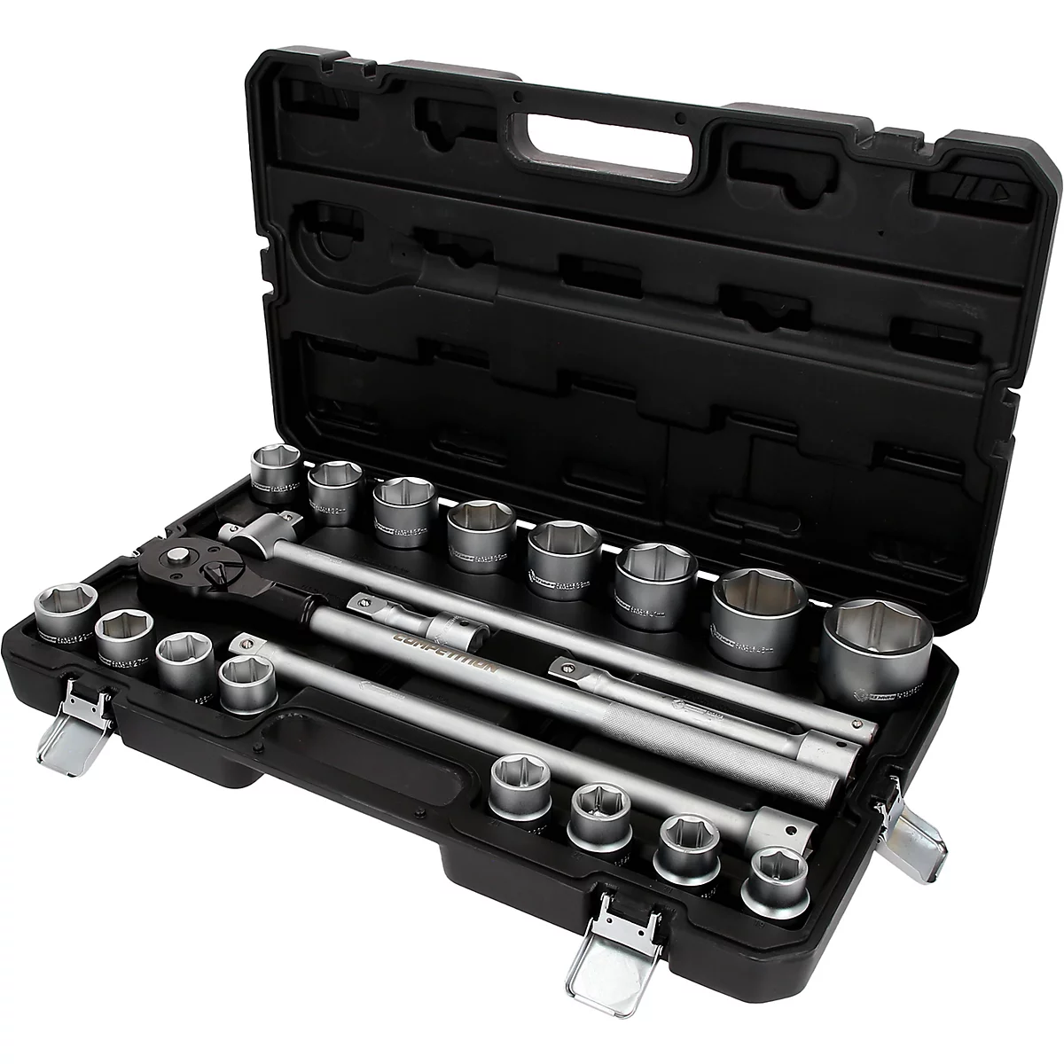 Boîte à outils en plastique noir ouverte, contenant diverses douilles et une clé à cliquet.
