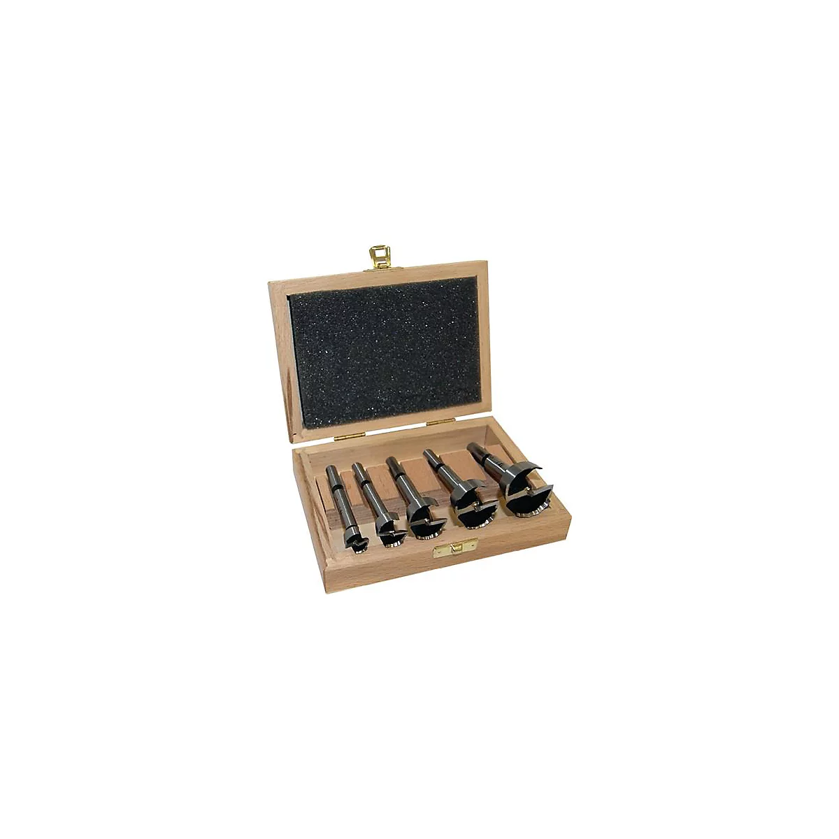 Coffret en bois contenant six scies cloches. Couvercle ouvert, intérieur doublé de mousse noire. Jeu d'outils.