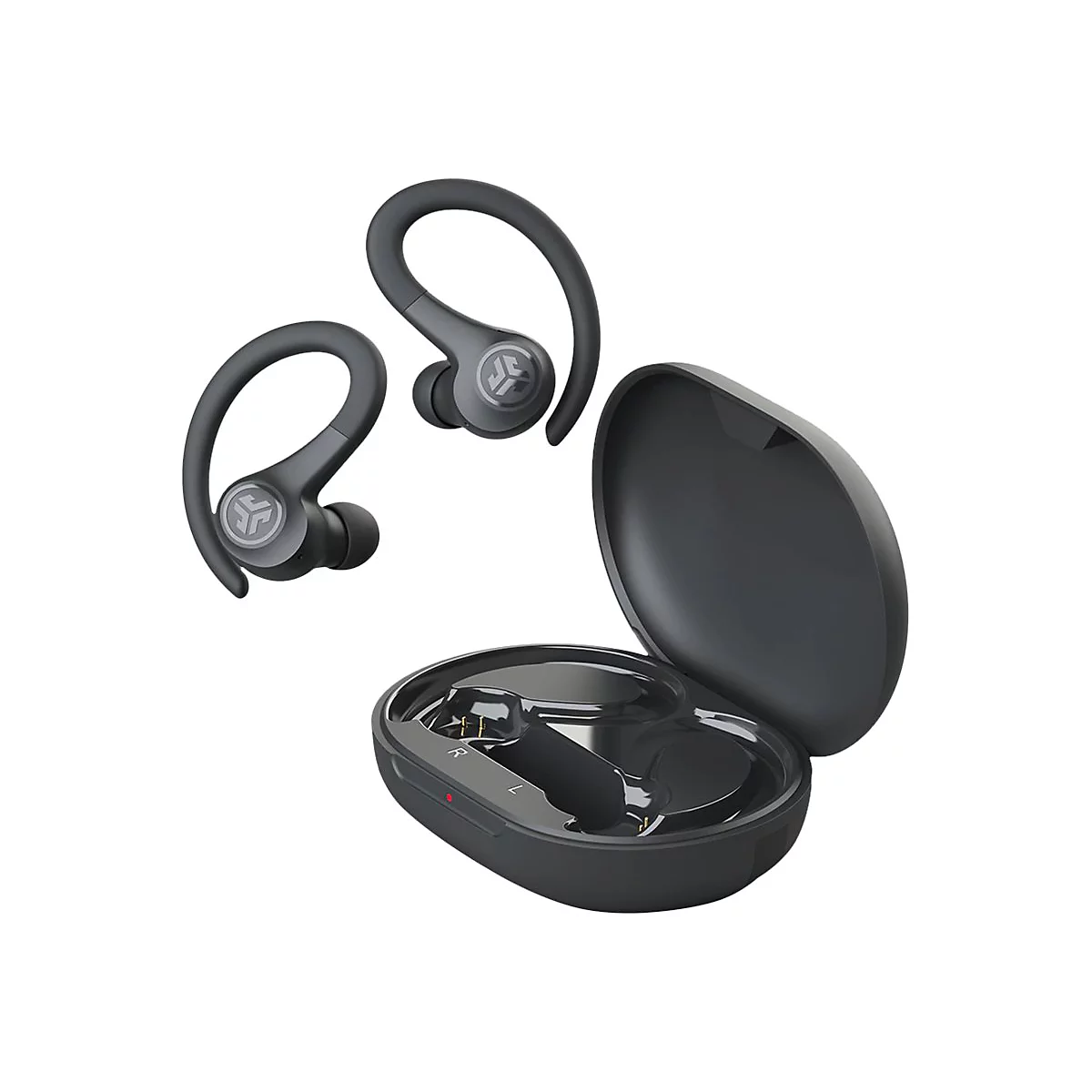 Schwarze In-Ear-Kopfhörer mit Ohrbügeln neben einem geöffneten, leeren Ladecase vor weißem Hintergrund.