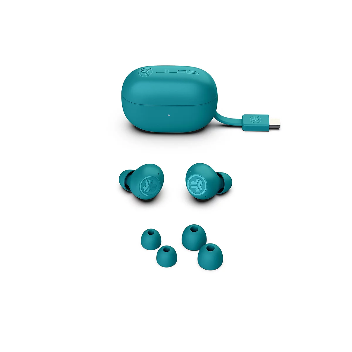 Écouteurs turquoise, étui de chargement, embouts d'oreille et câble de chargement sur fond blanc. Les logos sont visibles.
