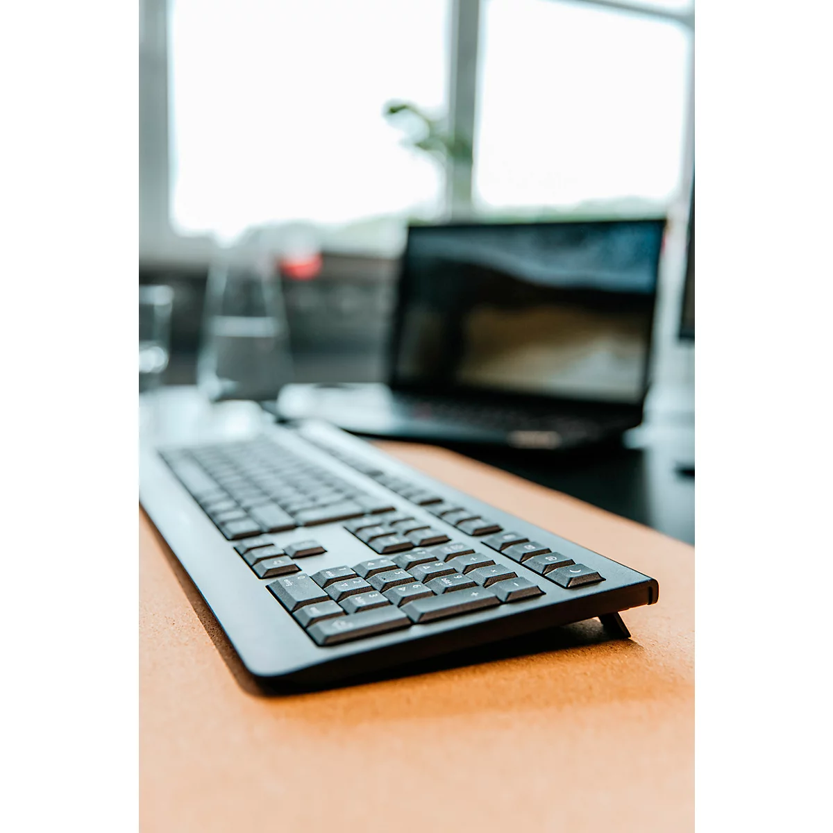 Kabellose Tastatur CHERRY KW 3000, QWERTZ, bis 10 m, USB, inkl. Nummern- & Cursorblock, schwarz