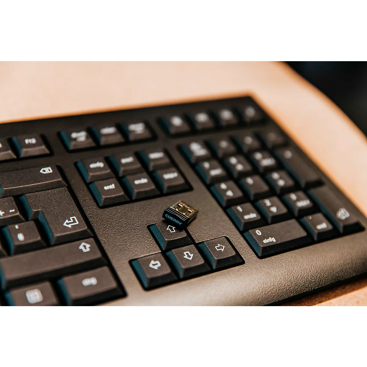 Kabellose Tastatur CHERRY KW 3000, QWERTZ, bis 10 m, USB, inkl. Nummern- & Cursorblock, schwarz