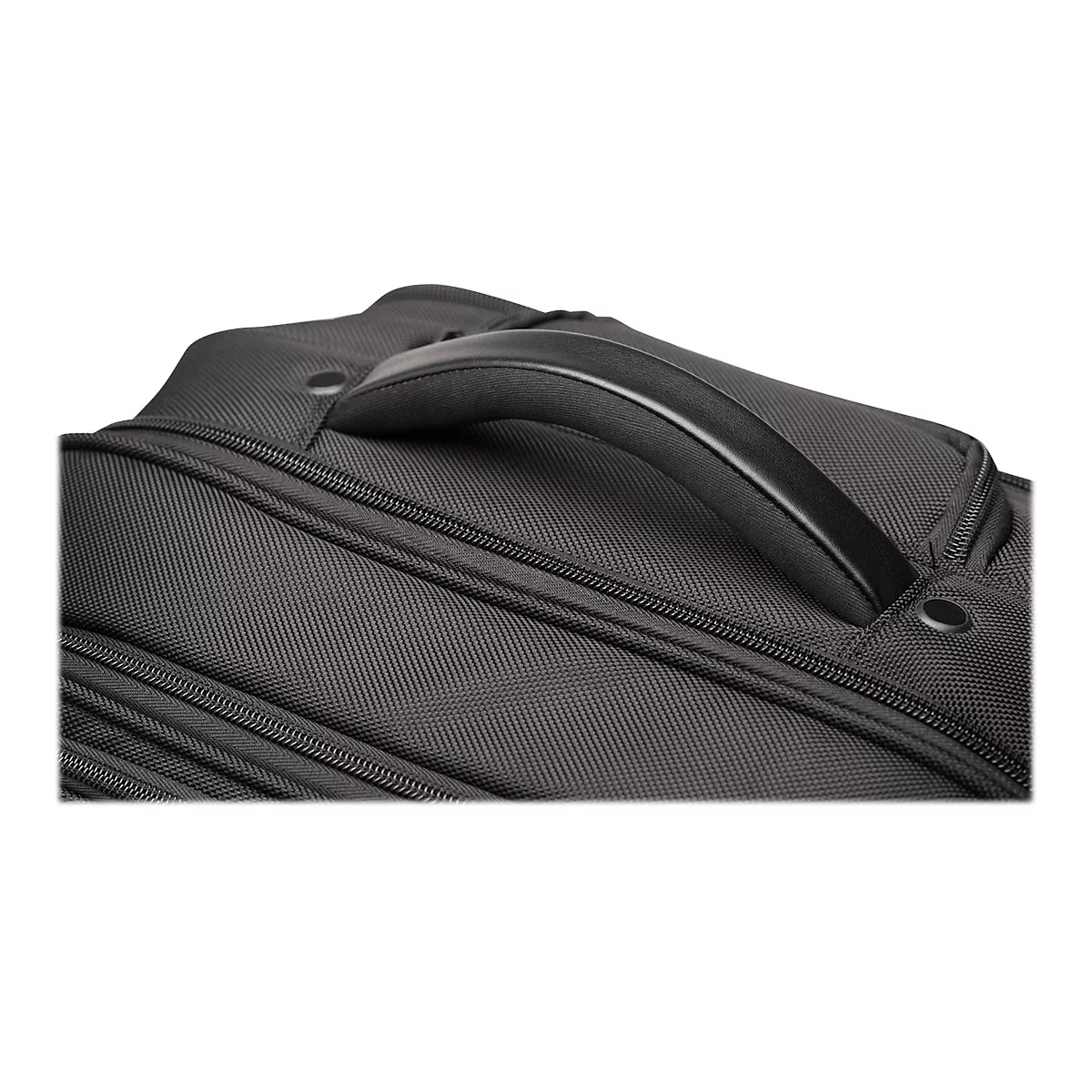 Nahaufnahme des schwarzen Griffs eines Gepäckstücks, Textiloberfläche mit Reißverschluss.