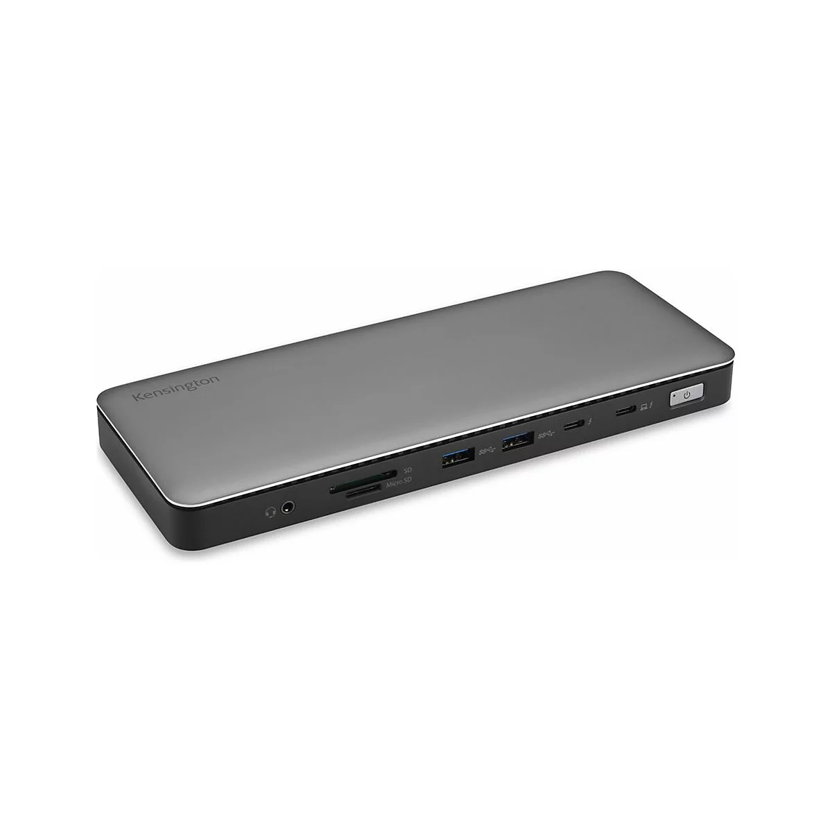 Ein silberner Kensington-USB-C-Hub, mit verschiedenen AnschlÃ¼ssen und SD-Kartenleser. Das GerÃ¤t liegt diagonal auf weiÃŸem Hintergrund.
