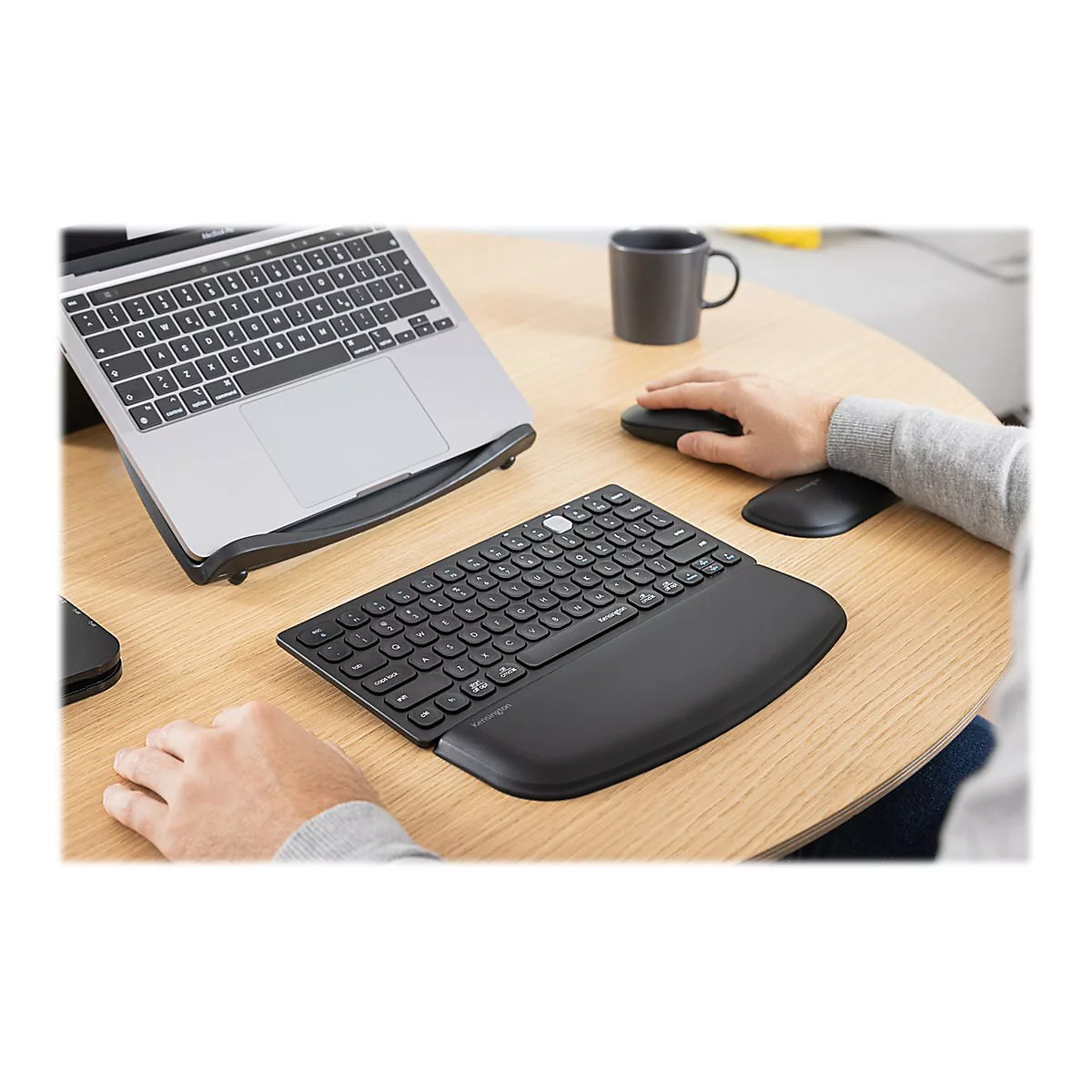 Kensington SureTrack Dual Wireless Mouse - Maus - 2.4 GHz, Bluetooth 3.0, Bluetooth 5.0 LE - Schwarz