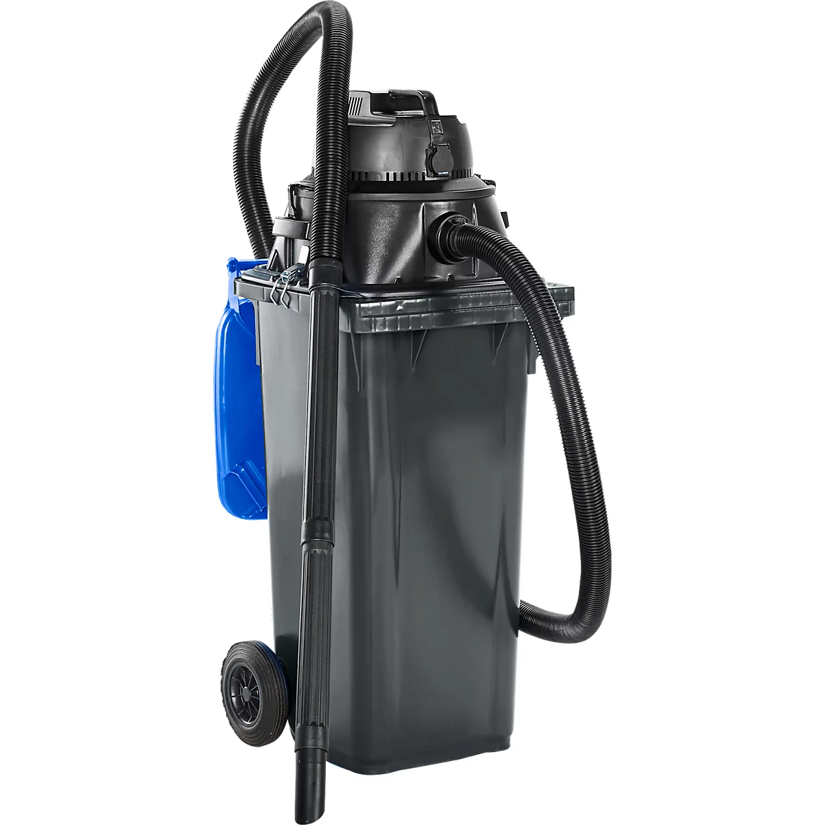 Aspirateur noir eau et poussière avec tuyau et roues, plan rapproché.