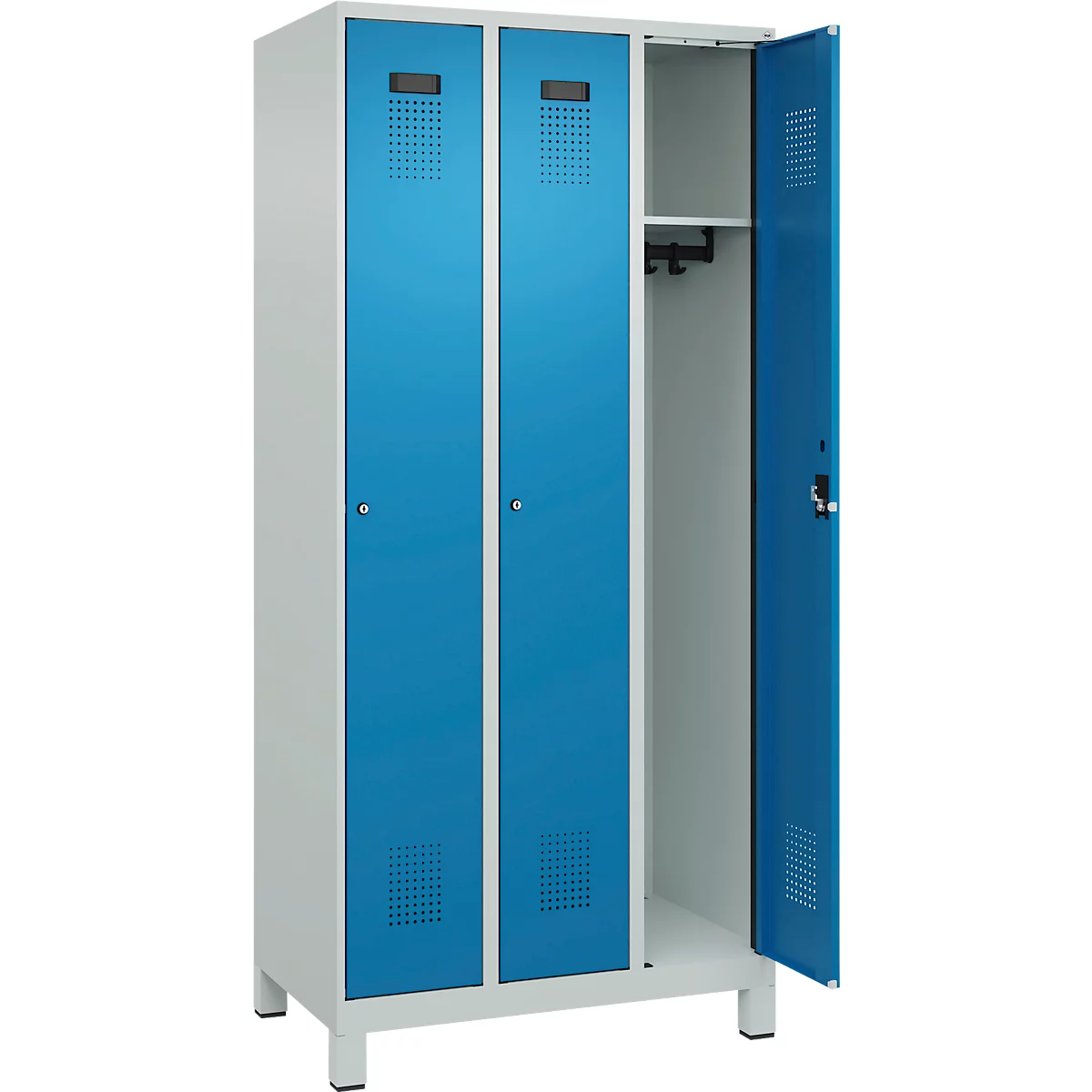 Kleiderspind C+P Evolo Plus, 3 Abteile, Anschlag rechts, Zylinderschloss, B 900 x T 500 x H 1950 mm, lichtgrau/lichtblau