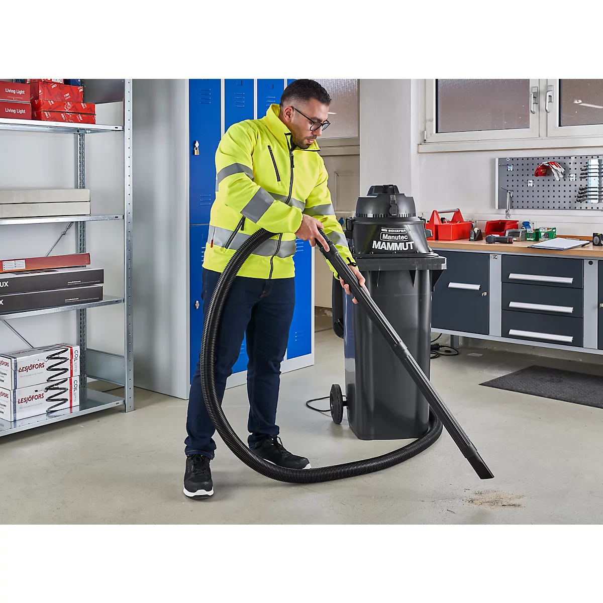 Komplettset Nass-Trockensauger, mit Werkzeugsteckdose, inkl. Großmülltonne für 120 l, 1 Patronenfilter & 1 Vliesfilter, anthrazit