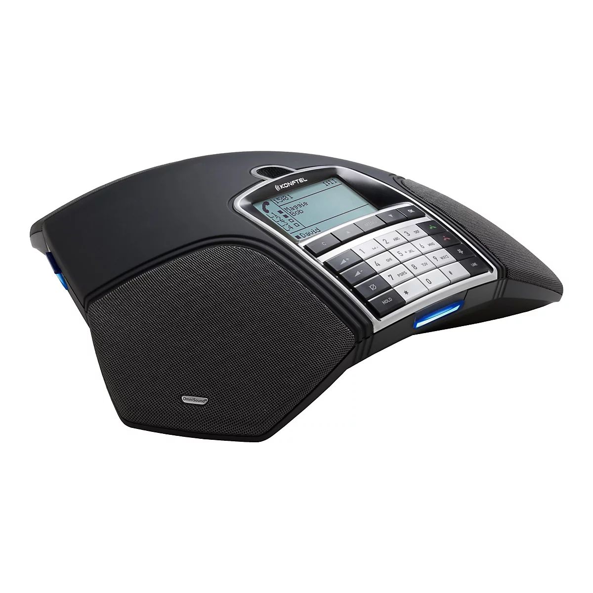 Schwarzes Konftel Konferenztelefon mit Display und Tastenfeld auf weißem Hintergrund.
