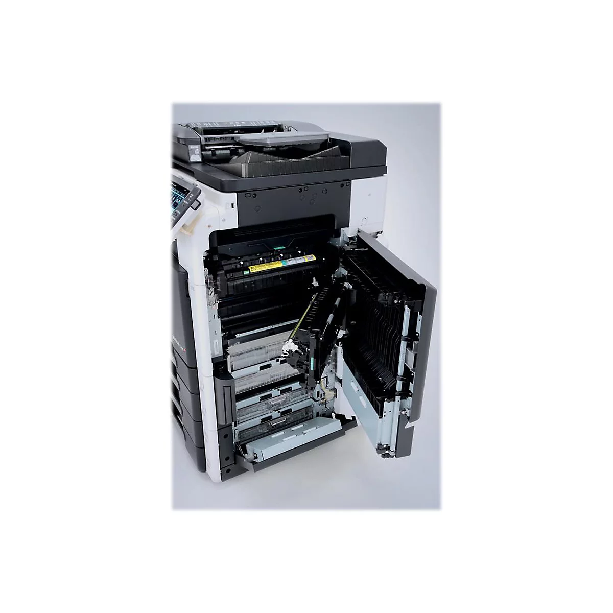 Ein Multifunktionsdrucker mit geöffneter Seitenklappe, technische Details sind sichtbar.