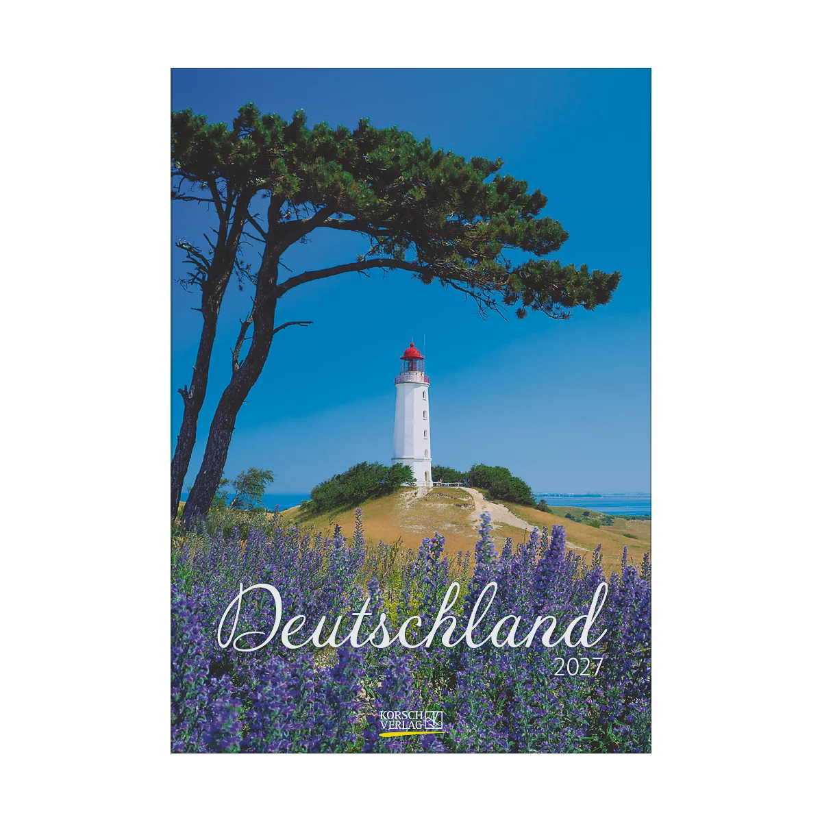 Couverture de calendrier avec phare, pré vert, fleurs violettes et texte 'Deutschland 2027'.