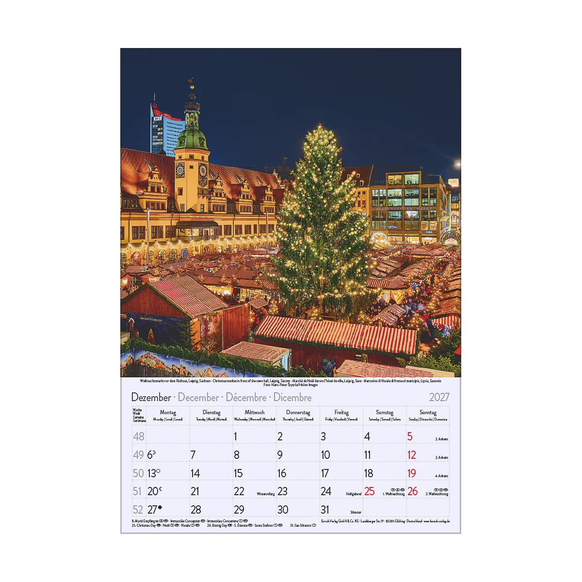 Marché de Noël à Leipzig la nuit ; sapin de Noël illuminé au centre.