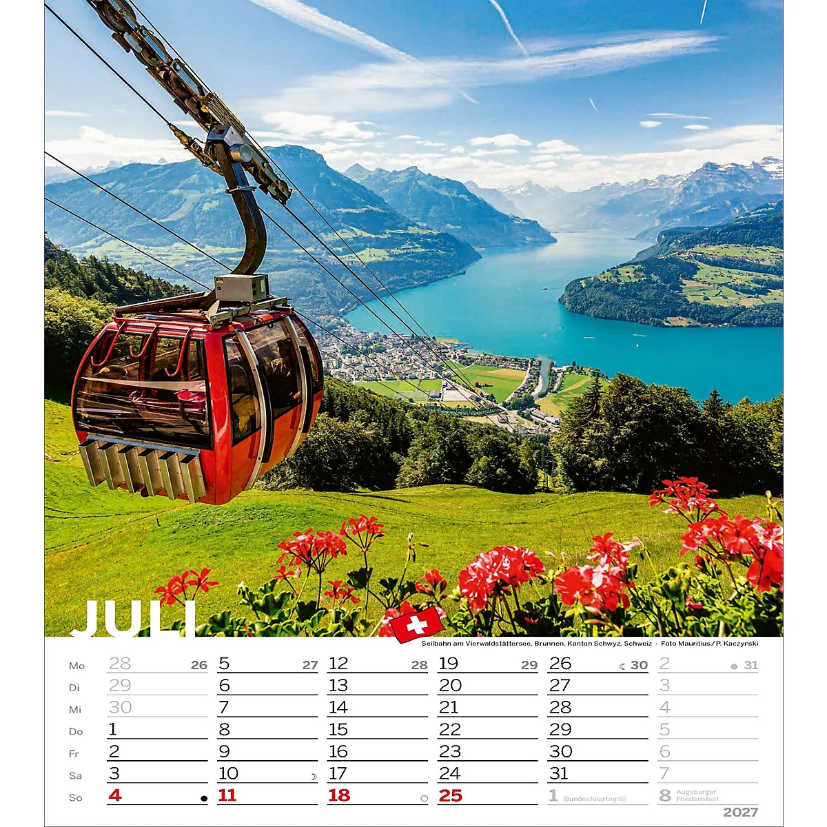 Téléphérique rouge devant un panorama de montagne et un lac, fleurs rouges au premier plan. Calendrier avec les dates de juillet.