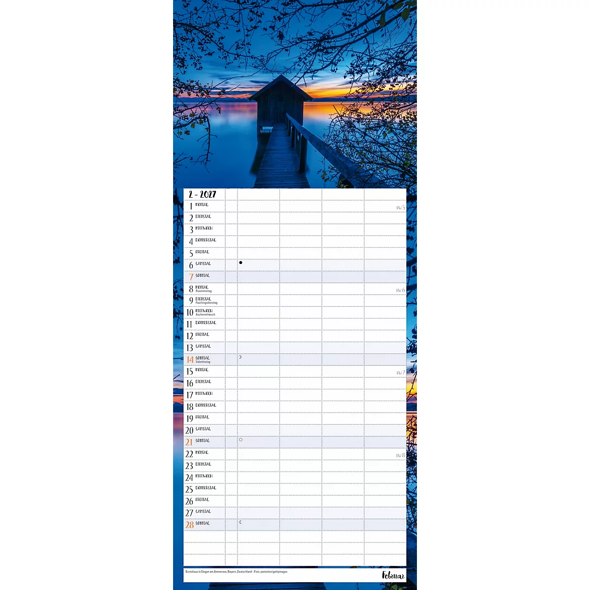 Calendrier avec vue sur un lac au coucher du soleil. Le calendrier est sur le côté gauche avec des colonnes pour les jours.