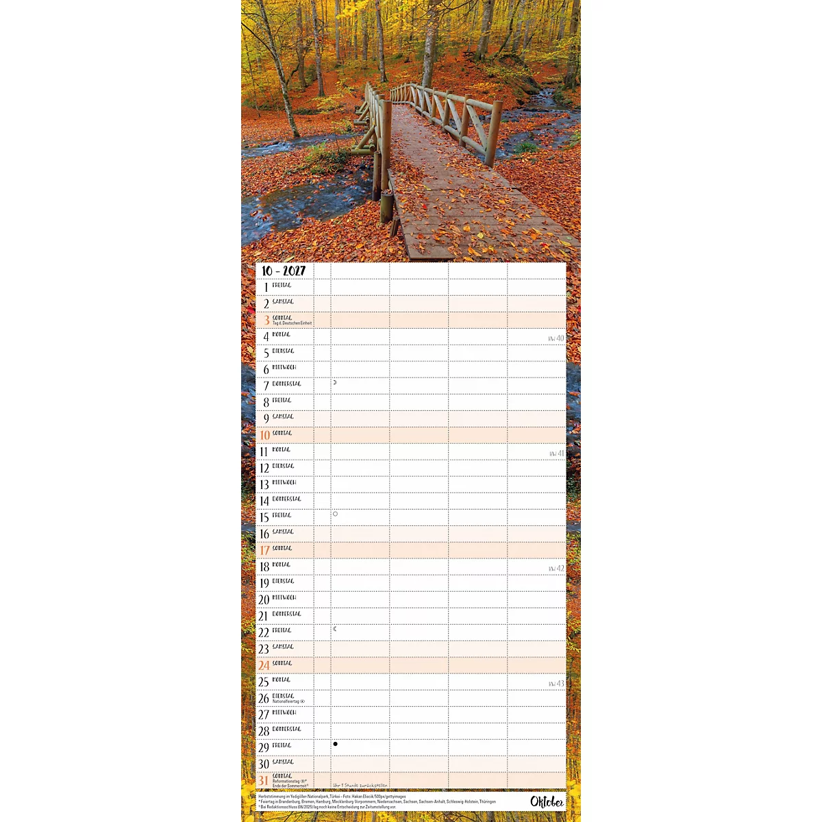 Un calendrier avec un paysage d'automne avec un pont et des feuilles. Texte : Cafélés.