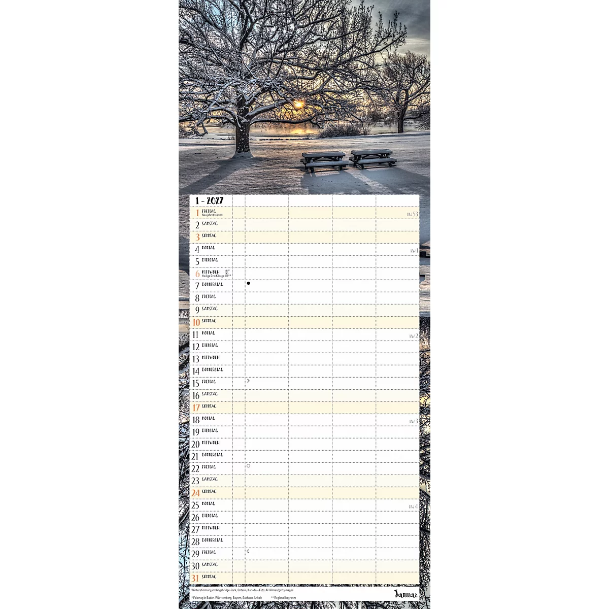 Calendrier mensuel avec paysage hivernal. En haut : arbres givrés, en dessous bancs et date. En bas : tableaux vides pour les notes.