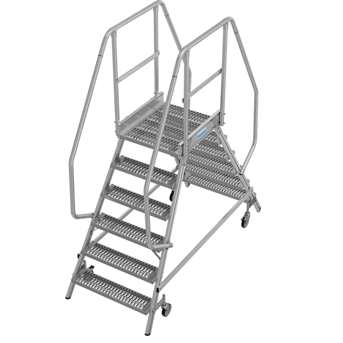 Grijze, rolbare trap met leuningen en treden. De trap heeft verschillende treden en een platform.