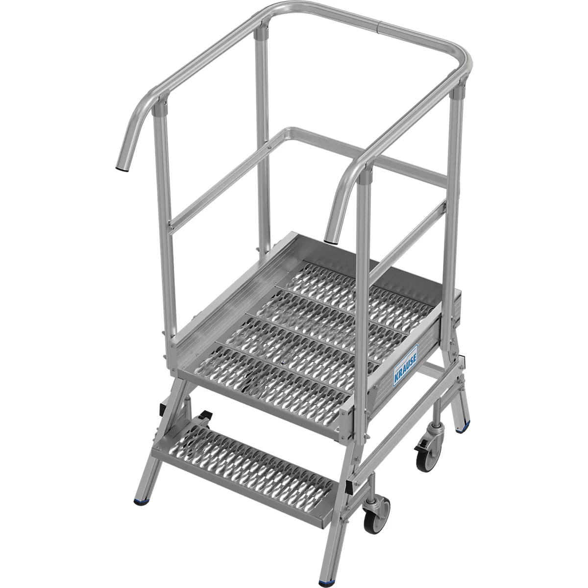 Een zilveren stapelbak met twee treden, leuningen en wielen.