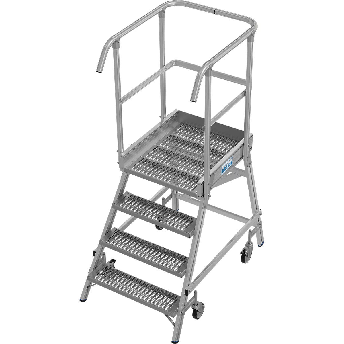 Een zilveren staande ladder met vier treden, leuning en wielen.