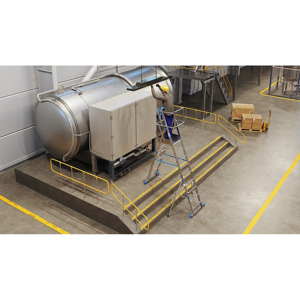 Arbeitsbühne aus Metall mit Rollen steht auf Treppe. Oben ein blauer Kasten, ein Geländer. Blautöne in Verbindungselementen.