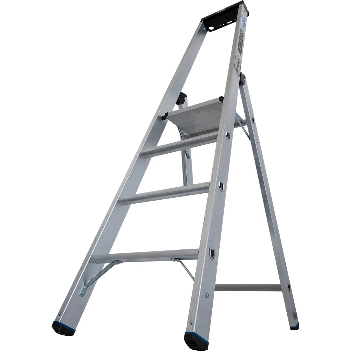 Aluminium-Stehleiter mit vier Stufen. Die Leiter hat eine schwarze Plattform und Füße.
