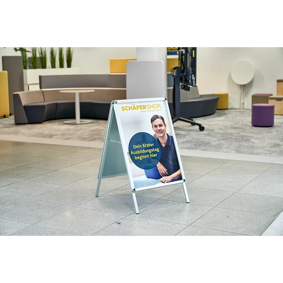 Kundenstopper, Format A1, beidseitig nutzbar, Antireflex-Folie, wetterfest, B 639 x T 700 x H 1120 mm, ohne Plakat
