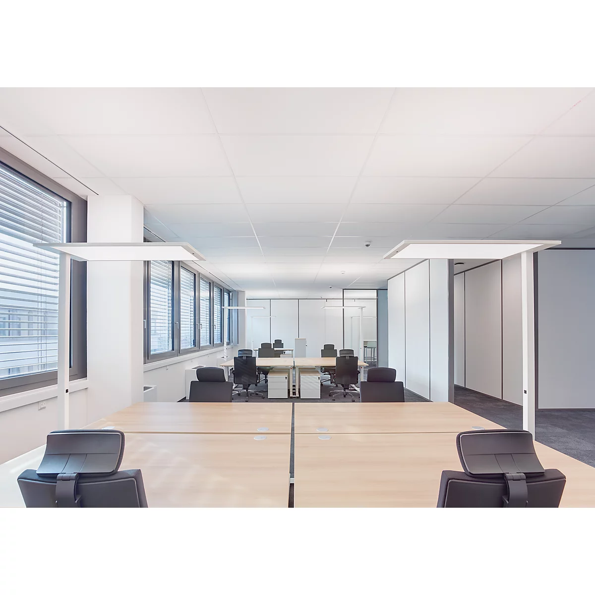 Lampadaire LED Spittler SL720, avec détecteur de lumière du jour, lumière indirecte/directe, 8940 lm, blanc