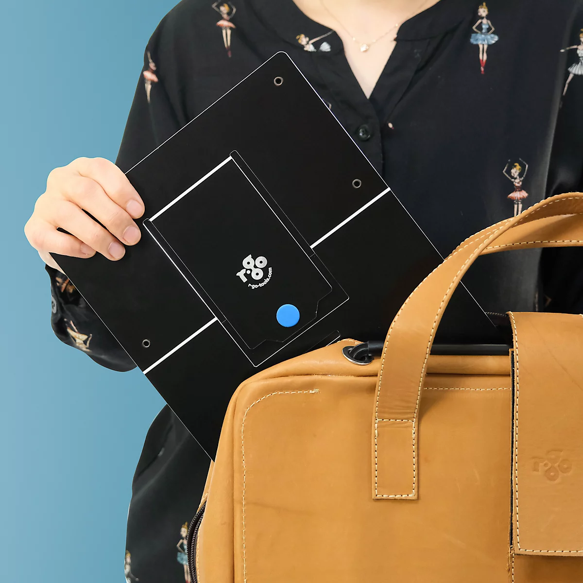 Laptop Ständer R-Go Riser Flexible, für 1 Laptop/Tablet 10-22″ & bis 5 kg, 5-stufig höhenverstellbar, mit Dokumentenhalter, HYLITE® Aluminium, schwarz