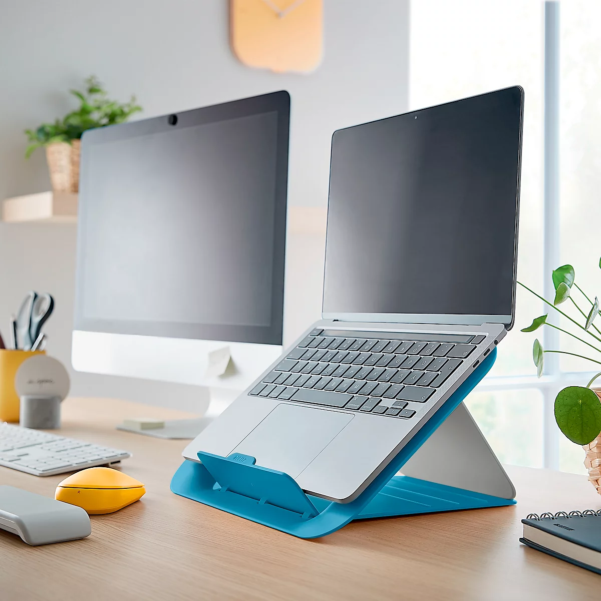 Laptopständer Leitz Ergo Cosy, für Laptops von 13" bis 17", höhenverstellbar, faltbar, B 312 x T 247 x H 50 mm, blau