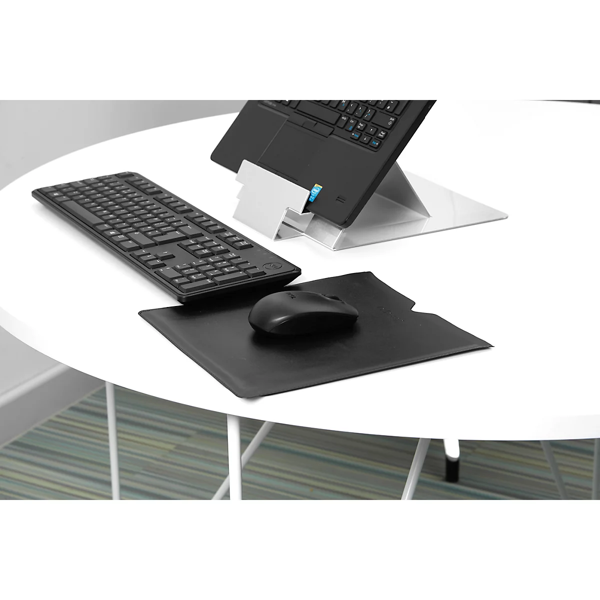 Laptopstandaard Fellowes Hylyft™, voor laptops tot 18″ &amp; tot 4 kg, 6-staps handmatige hoogteverstelling, inklapbaar, ergonomisch, aluminium, zilver.