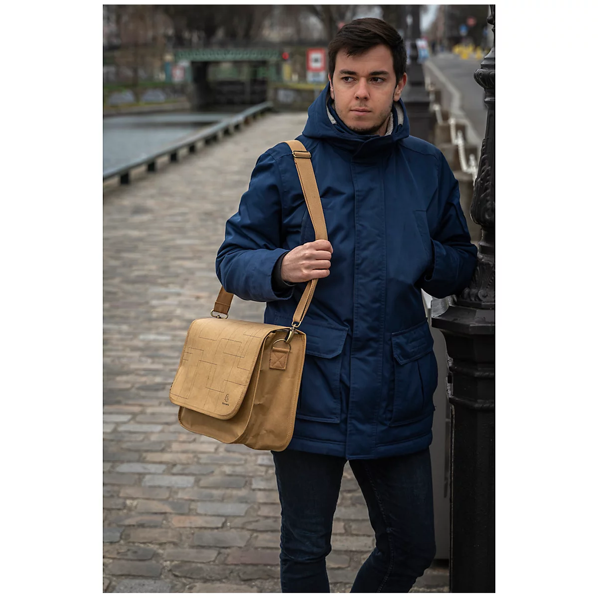 Laptoptasche Exacompta Eterneco V1, Lederoptik, für Laptops bis 15', Dokumente bis DIN A4, B 390 x T 130 x H 270 mm, Papier, braun