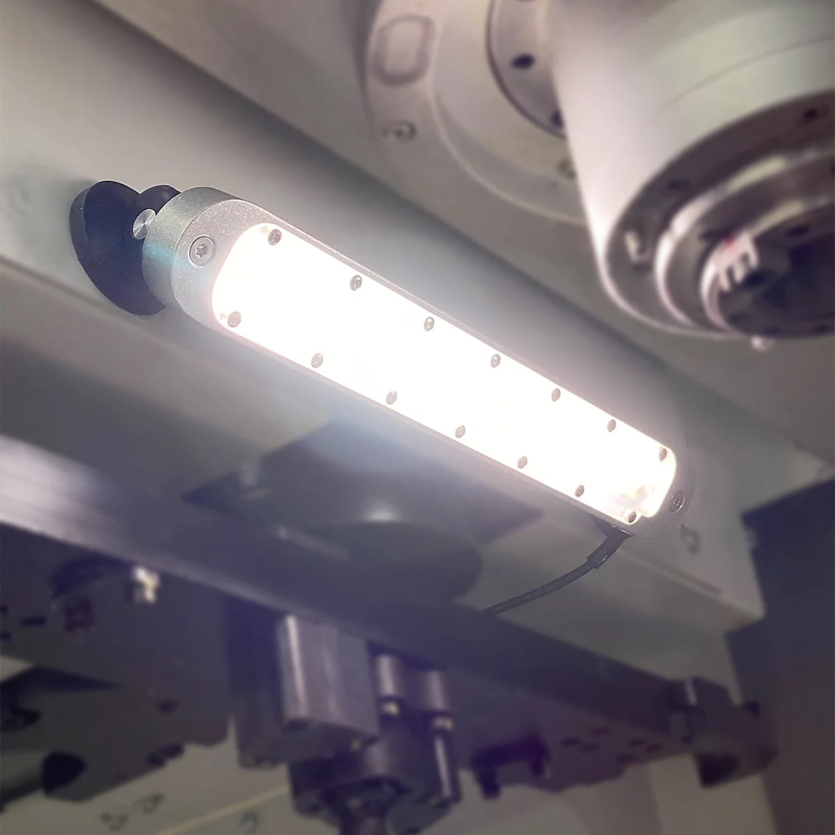 LED Maschinenleuchte Bauer & Böcker Lichtleiste S, 6 W, 600 lm, 5500 K, um 45° drehbare Gelenke, 5500 K, Magnetfuss, IP67, Aluminium, grau