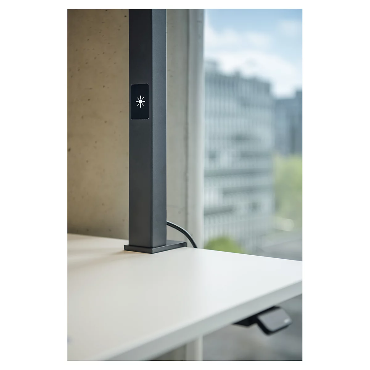 LED-Tischleuchte SLV Worklight, Touch-Dimmer, 7600 Lumen, 79 W, 200-240 V, PIR-Sensor, festverbaute LEDs, L 692 x B 310 x H 1200 mm, schwarz