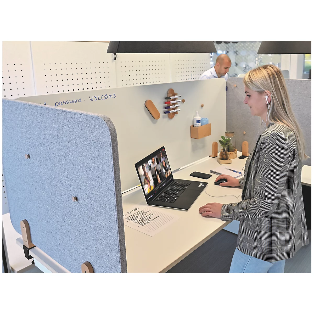 Legamaster Cloison acoustique de bureau Elements, noyau en PET, surface en tissu épinglable, y compris 2 pinces de table, L 1600 x H 600 x P 21 mm, quiet grey